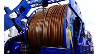 What is the difference between coiled tubing and wireline? What is the difference between coiled tubing and wireline?